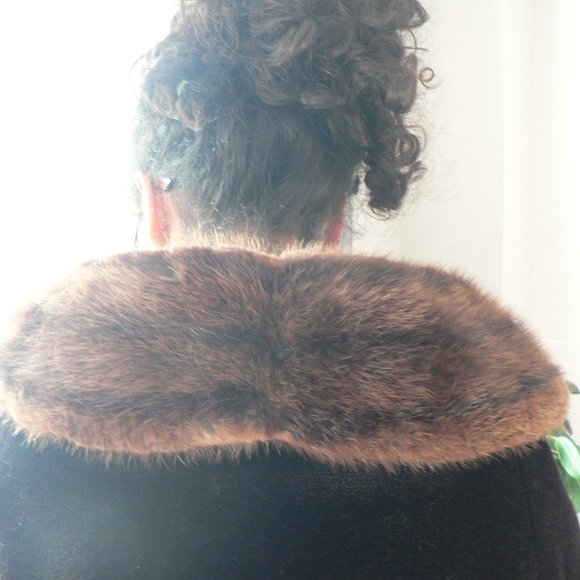 Women's Vintage Faux Brown Fur Coat - Picture 3 of 6
